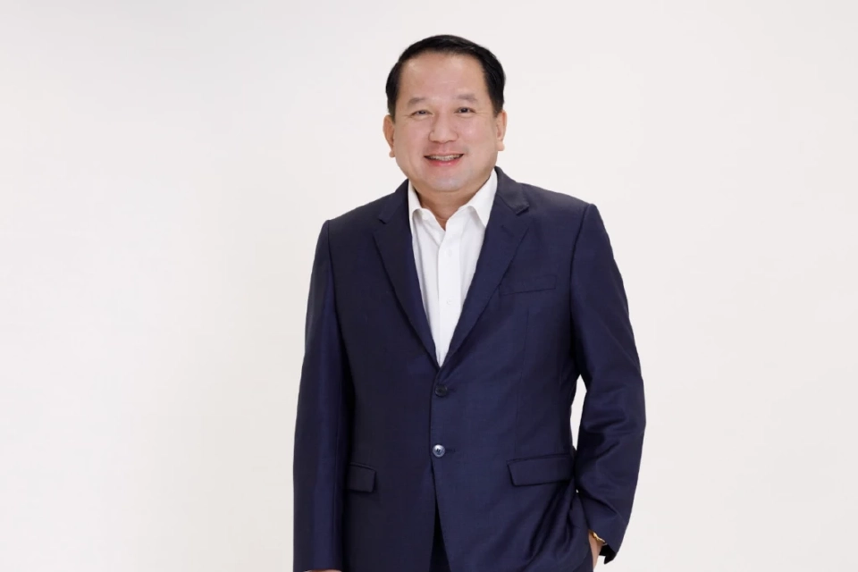 นายประเสริฐ แต่ดุลยสาธิต นายกสมาคมอาคารชุดไทย