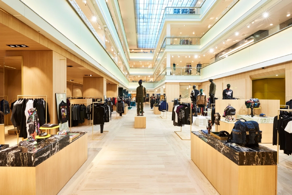 เซ็นทรัล ตั้ง “ฌอน ฮิลล์” ทายาทรุ่น 4 ตระกูลจิราธิวัฒน์ นั่ง CEO ห้างหรูเนเธอร์แลนด์