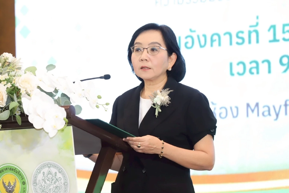 ดร.พจมาน ท่าจีน รองอธิบดี รักษาราชการแทนอธิบดีกรมวิทยาศาสตร์บริการ