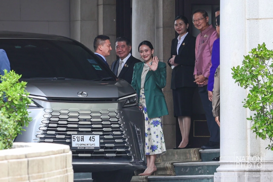 เศรษฐกิจชะงัก การเมืองติดหล่ม ฉุดเชื่อมั่นทรุด  Perfect Storm ทุบ GDP ตํ่าแค่ 1%