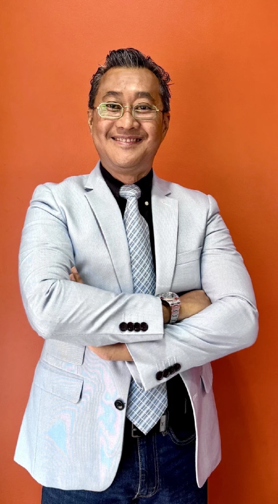  รองศาสตราจารย์ ดร.อัทธ์ พิศาลวานิช ผู้เชี่ยวชาญเศรษฐกิจระหว่างประเทศและอาเซียน 