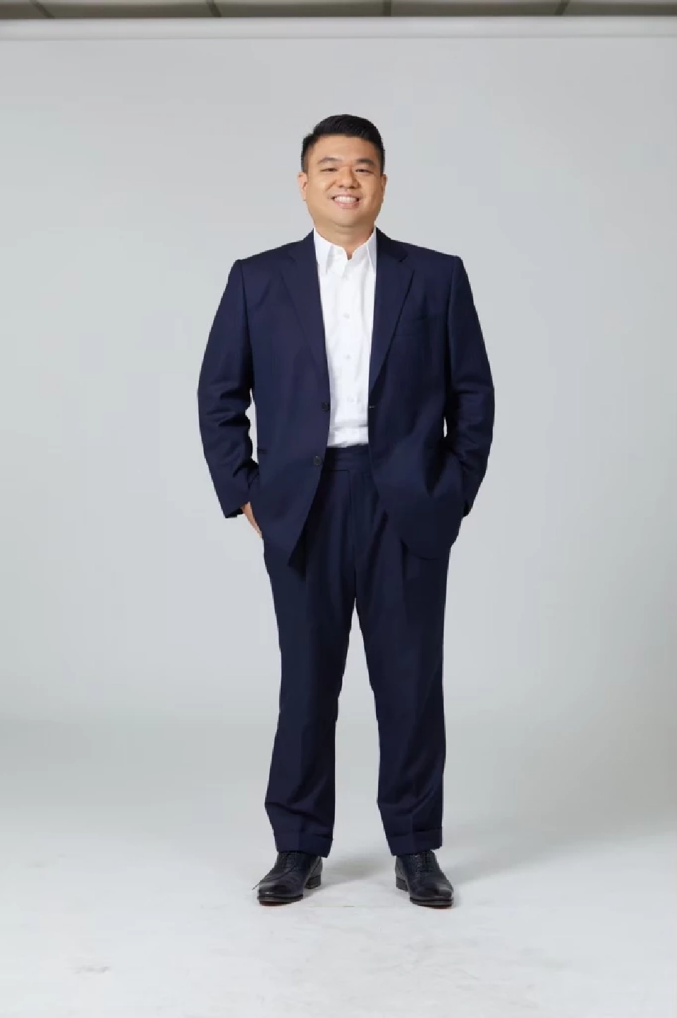 นายพชร นริพทะพันธุ์ 