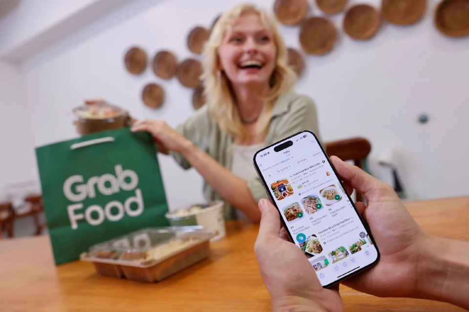 แกร็บ เผยยอดเดลิเวอรีกลุ่มเอ็กซ์แพตพุ่ง 50% ผุด AI แปล 9 ภาษา