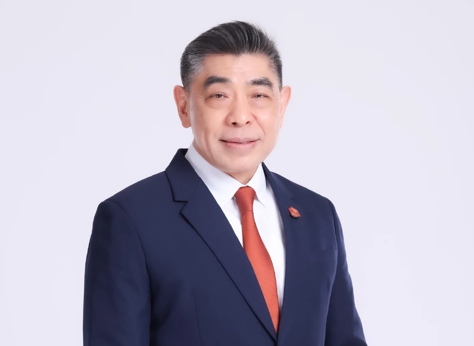 นายกมลภพ วีระพละ กรรมการผู้จัดการธนาคารอาคารสงเคราะห์ (ธอส.)