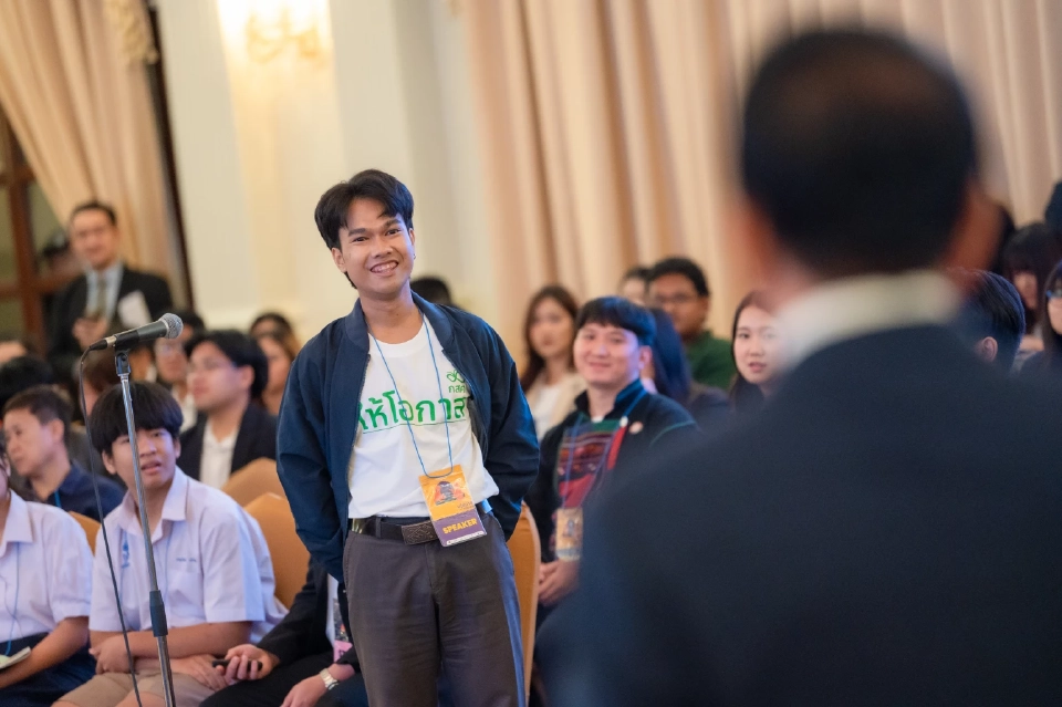 'บัตรประชาชนใบเดียว' เรียนฟรี ข้อเสนอจากนักศึกษาทุน กสศ.ถึงรัฐบาล