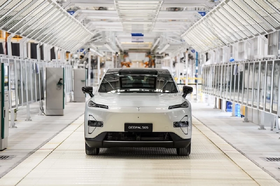 ฉางอาน ตั้งศูนย์ R&amp;D ไทย เปิดตัวรถยนต์ไฟฟ้า 12 รุ่นใน 3 ปี 