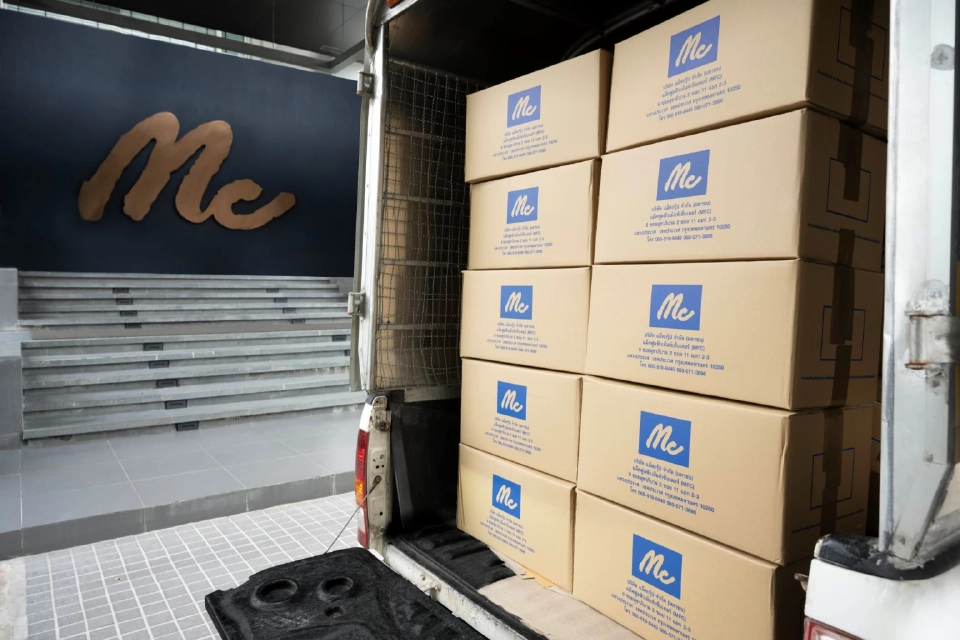 “แม็คกรุ๊ป” มอบเสื้อผ้า แม็คยีนส์  มูลค่า 1 ล้าน  ส่งกำลังใจให้ทหาร