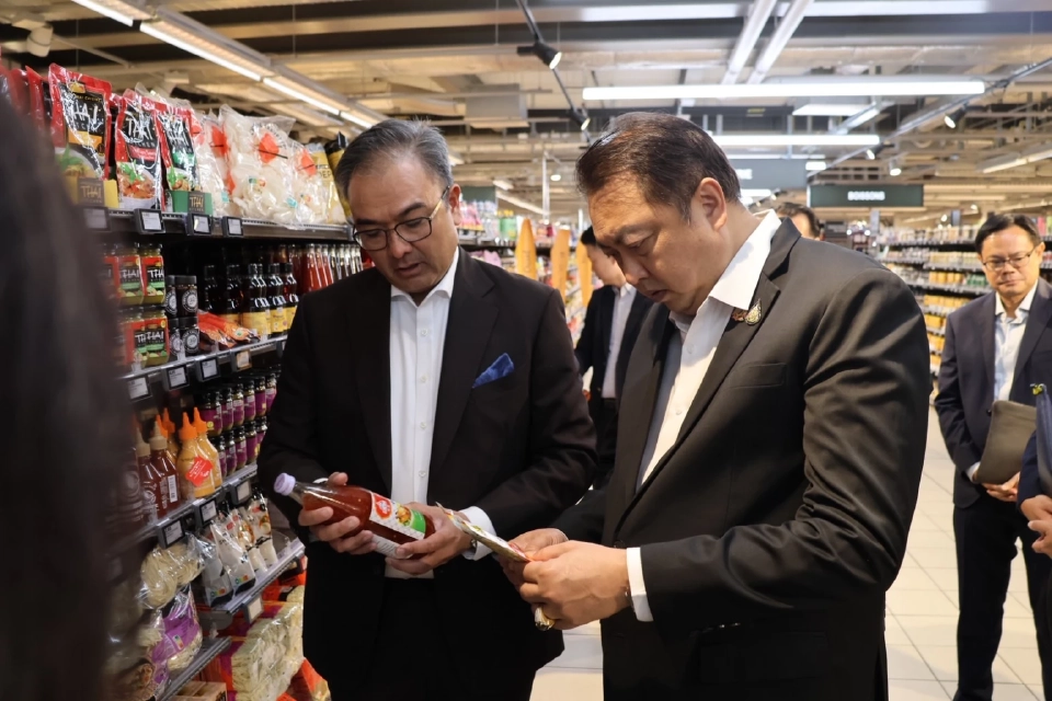 พาณิชย์ ดัน พลอยไทยบุกตลาดหรูสวิสฯ ขยายส่งออกผ่านยักษ์ค้าปลีก Migros