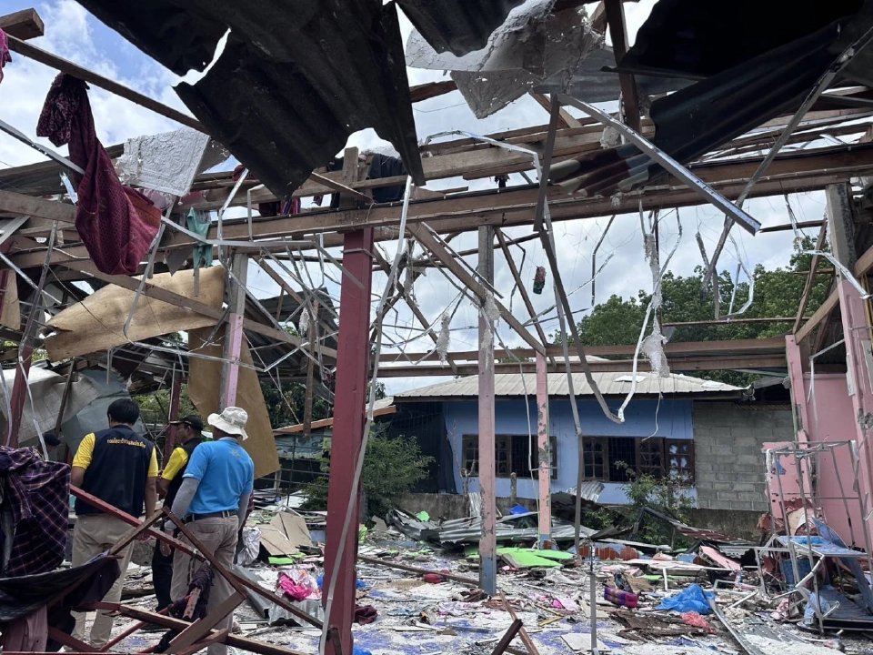 บ้านเรือนที่ได้รับความเสียหายจากเหตุปะทะชายแดนไทย-กัมพูชา