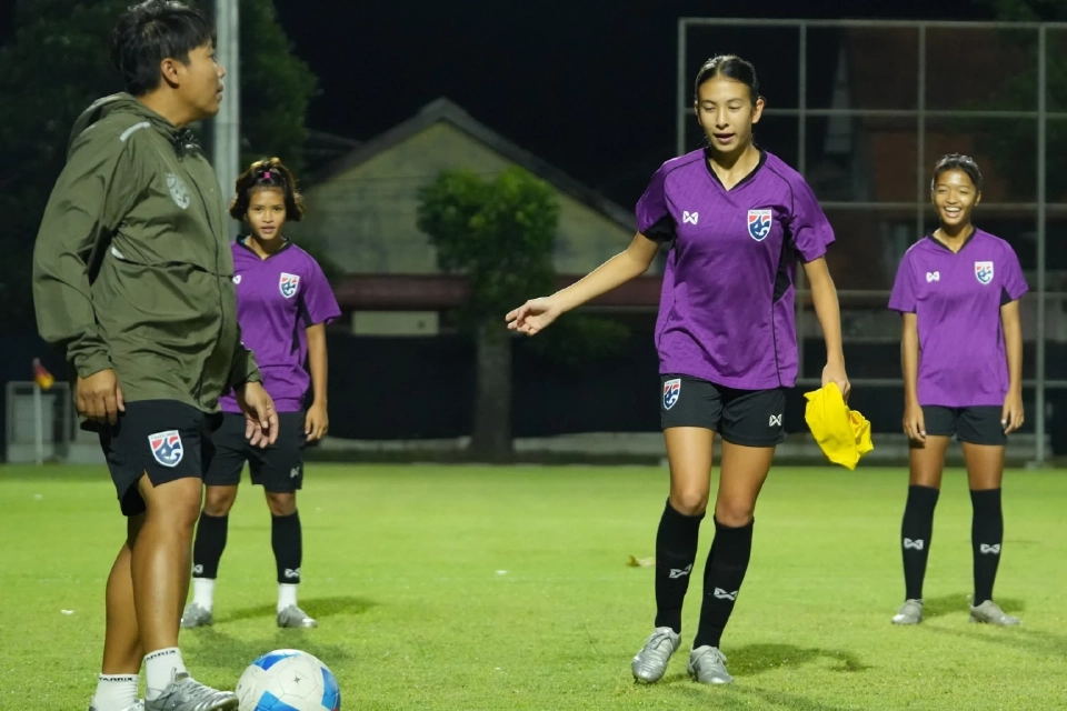 ถ่ายทอดสดฟุตบอลหญิง ไทย พบ ออสเตรเลีย นัดวัดแชมป์อาเซียนU16 เช็กผลบอลที่นี่