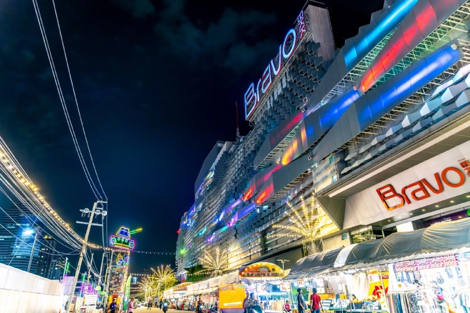 Bravo BKK อัดโปรเช่าฟรี 12 เดือนดึงแม็กเน็ตใหม่เสริมทัพ