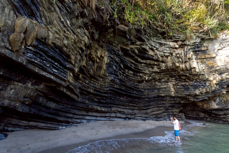 หยุดยาว วันแม่แห่งชาติ 2568 ท่องเที่ยวสะพัด 1.3 หมื่นล้าน เปิด 5 จังหวัดเที่ยวสูงสุด