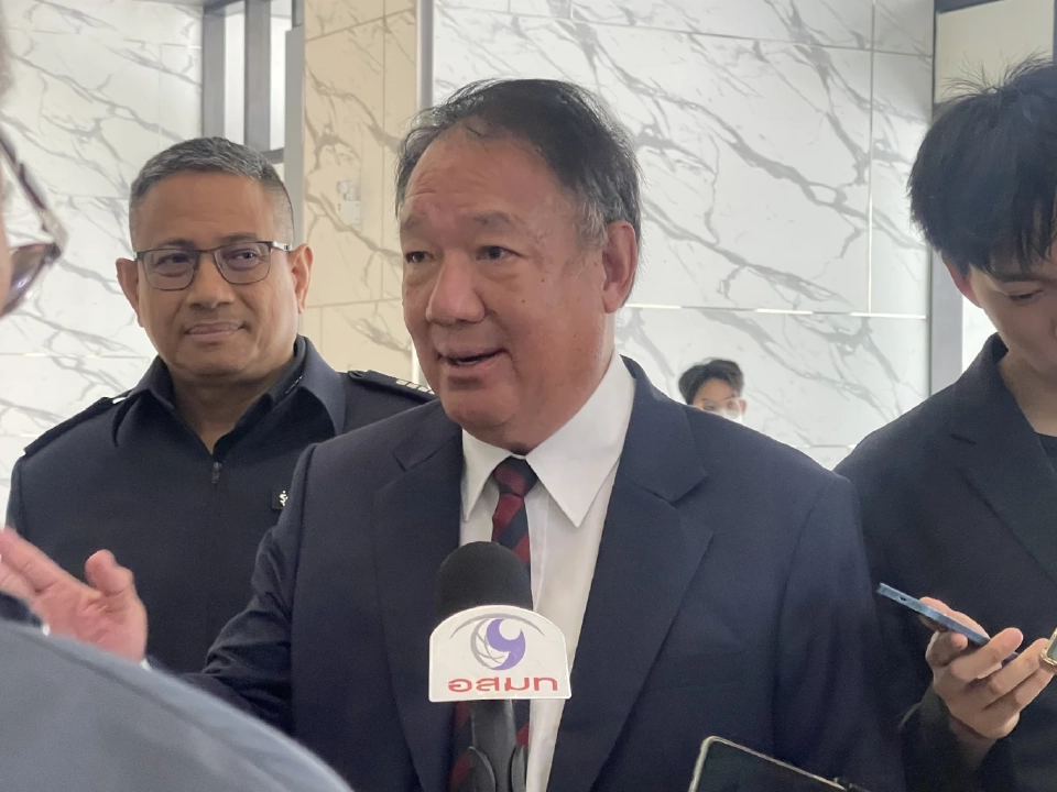 นายกิตติรัตน์ ณ ระนอง ที่ปรึกษาคณะกรรมการกำกับการแก้ไขหนี้สินของประชาชนรายย่อย 