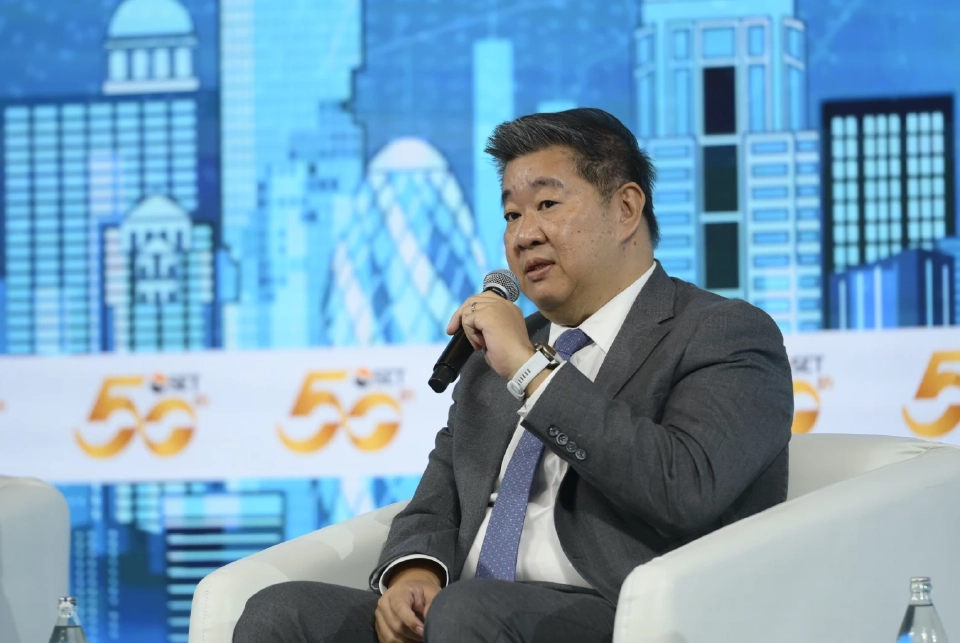 ทรงพล ชีวะปัญญาโรจน์ เลขาธิการกองทุนบำเหน็จบำนาญข้าราชการ (กบข.)