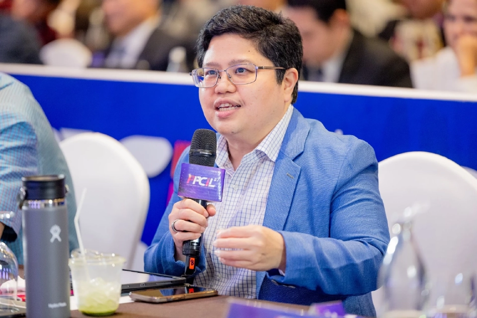 ดร. กริชผกา บุญเฟื่อง 