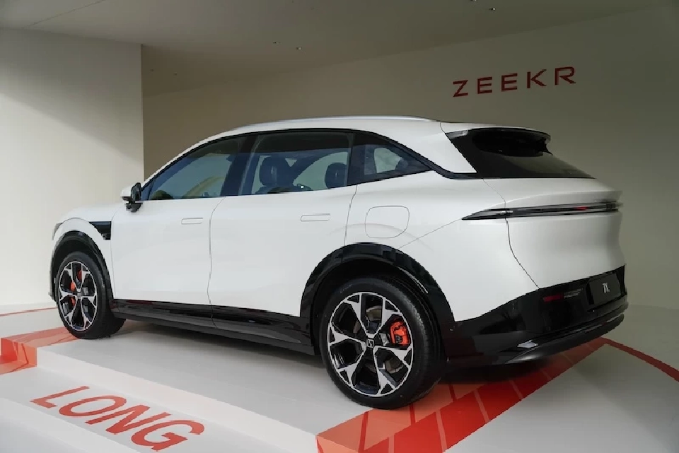 ZEEKR หวังขายทะลุ 3,000 คัน เสริมเอสยูวีไฟฟ้า 7X ราคากว่า 1.8 ล้านบาท
