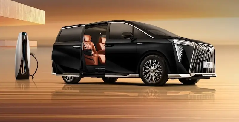 GAC M8 PHEV  ราคา 2.499 ล้านบาท
