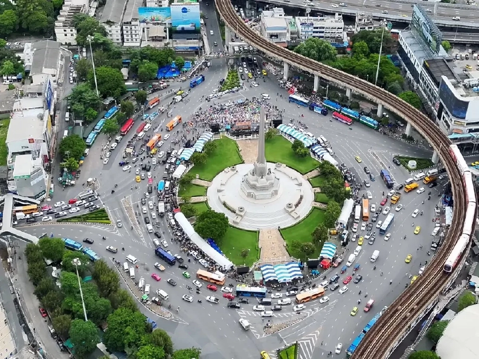 กทม. - ตร.นครบาล ร่วมดูแลความปลอดภัยชุมนุมอนุสาวรีย์ชัยฯ 3 มิติ