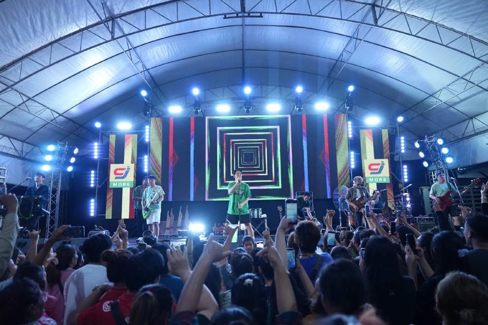 'ซีเจ มอร์' แจกโชคฉลอง 20 ปี จัดฟรีคอนเสิร์ต-Super Fair ครบ ถูก คุ้ม