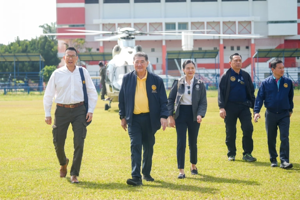 "ภูมิธรรม" เสียใจทหารเหยียบทุ่นระเบิด สั่ง กต.ร้องกัมพูชาละเมิดอนุสัญญา