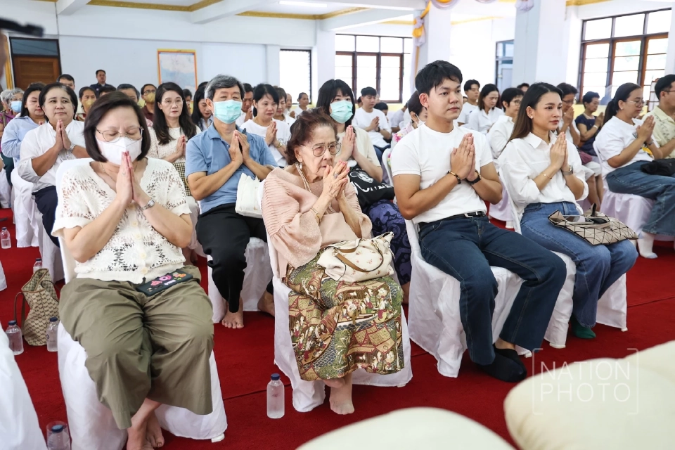 "เครือเนชั่น"ทอดผ้าป่าสามัคคีสร้างโกเมศไตรรัตนเจดีย์ ปทุมธานี