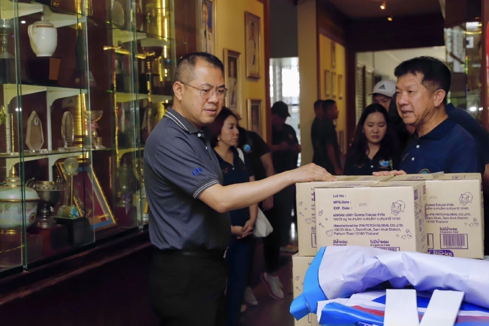 “กทท.” จัดคาราวานมอบสิ่งของจำเป็น หนุนทหารชายแดนไทย-กัมพูชา ค่ายสุรนารี