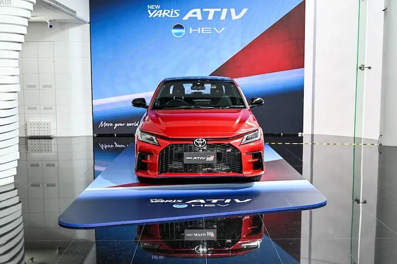 Toyota Yaris Ativ HEV GR-Sport ราคา 7.69 แสนบาท