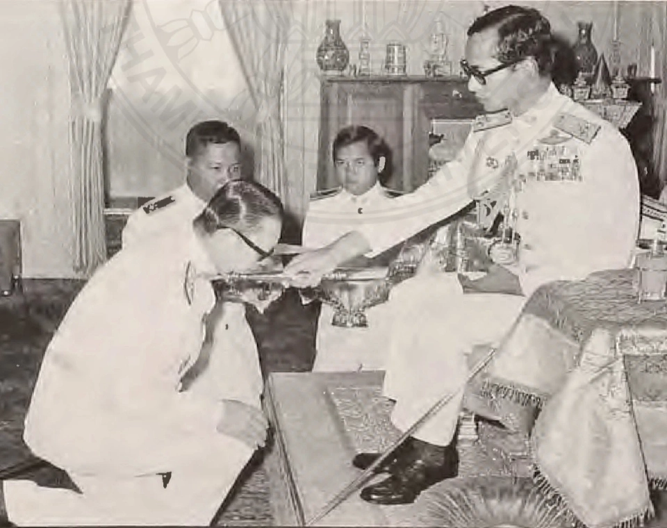 ตชด.กับงานจุดเทียนส่องสว่างที่กลางป่า