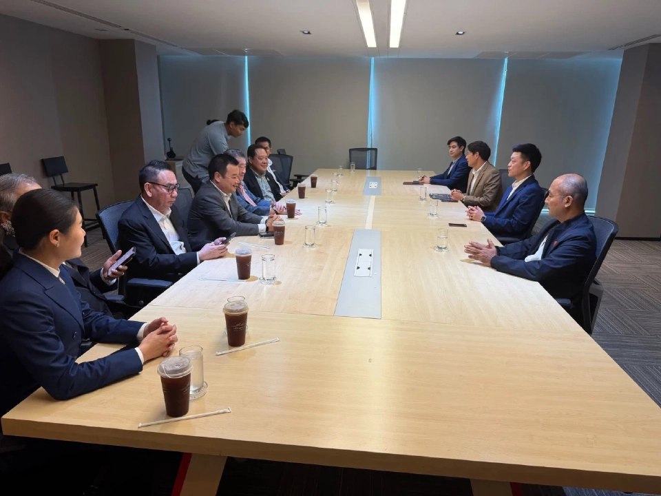 เริ่มแล้ว! ภูมิธรรมนำทีมเพื่อไทยเจรจา “ประชาชน” ปิดดีลโหวตนายกฯ