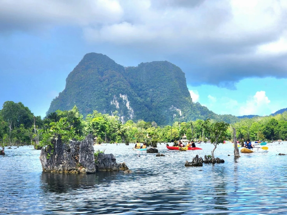 เปิดพิกัด เที่ยวกระบี่ ท่องอ่าวพังงา ตามรอย “Jurassic World”