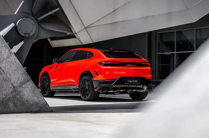  Lamborghini Urus SE ปรับราคาลดลง 3.45 ล้านบาท เหลือ 24.95 ล้านบาท