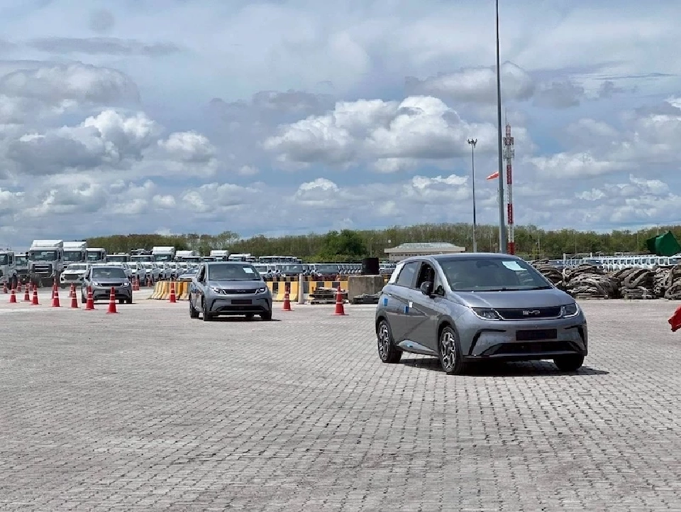 บีวายดี เริ่มส่งออกรถยนต์ไฟฟ้า EV จากไทย ไปยุโรป 