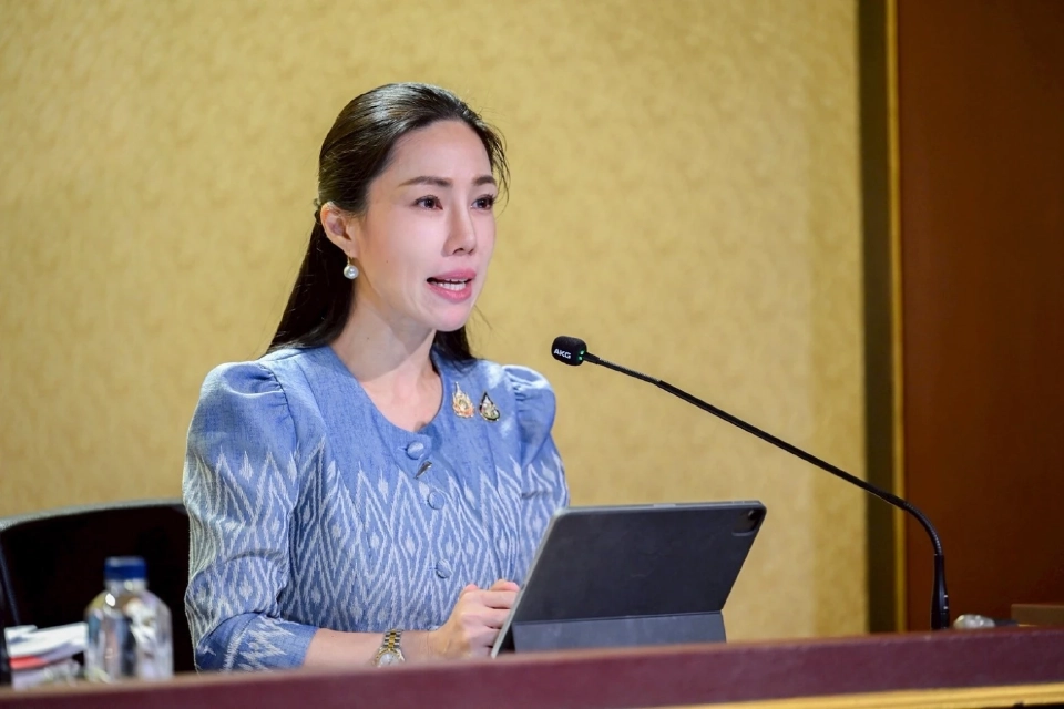  นางสาวศศิกานต์ วัฒนะจันทร์ 