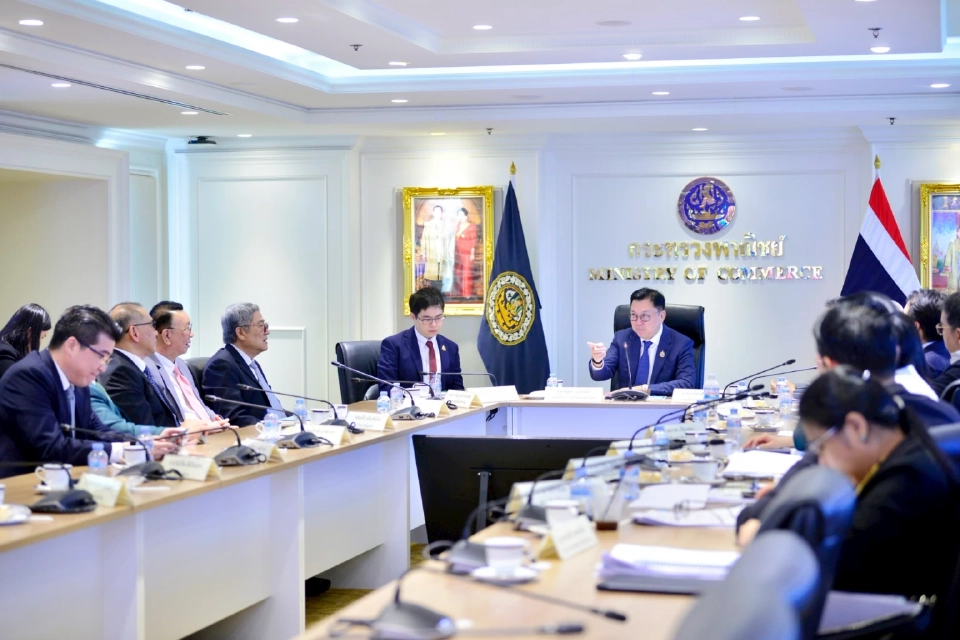 ส่งออกข้าวไทยวูบ 27% แข่งเดือด-บาทแข็ง เร่งหาตลาดใหม่ ดันเป้า 7.5 ล้านตัน