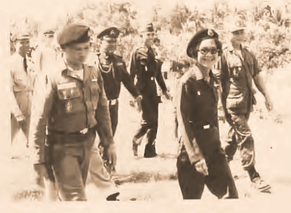 ตชด.กับงานจุดเทียนส่องสว่างที่กลางป่า