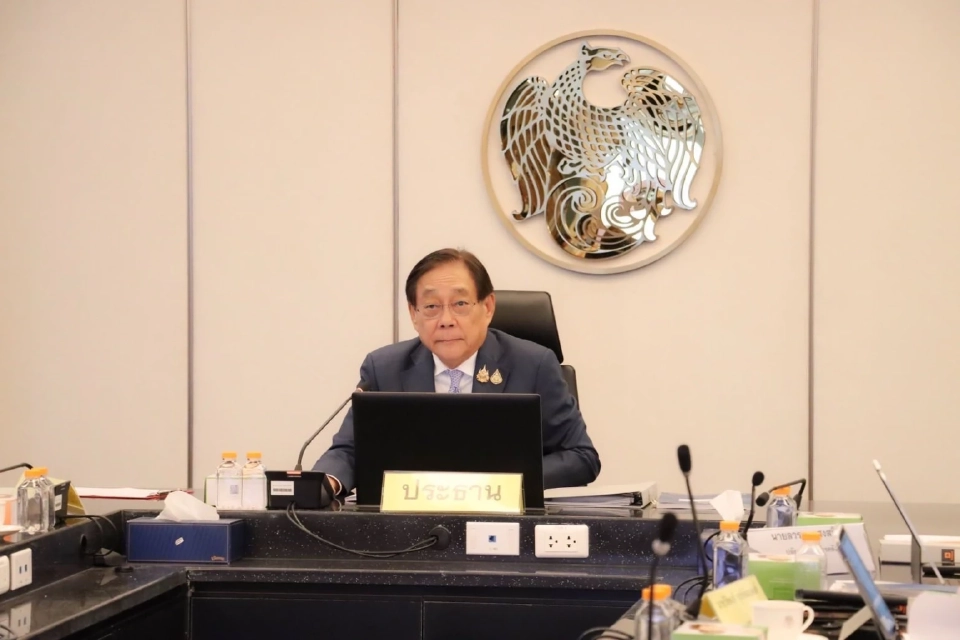 นายพิชัย ชุณหวชิร รองนายกรัฐมนตรี และรัฐมนตรีว่าการกระทรวงการคลัง