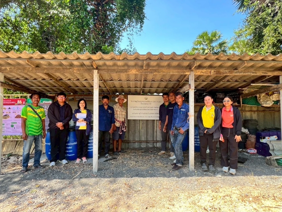 กลุ่มวิจัยและพัฒนาหมอดินอาสา ร่วมติดตามโครงการหมู่บ้านปลอดขยะอินทรีย์ต้นแบบ
