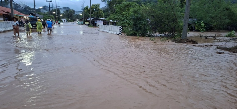 น้ำท่วมแม่ฮ่องสอน 