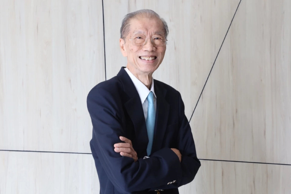 นายสุรพงษ์ ไพสิฐพัฒนพงษ์  โฆษกกลุ่มอุตสาหกรรมยานยนต์ สภาอุตสาหกรรมแห่งประเทศไทย (ส.อ.ท.) 