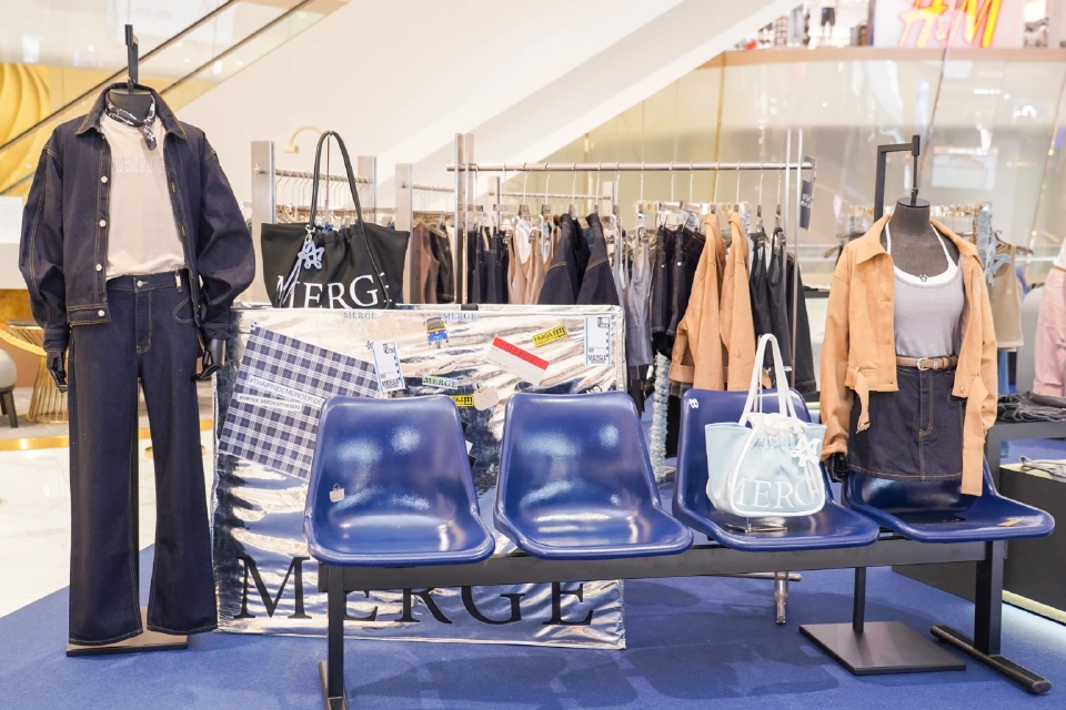ตลาดยีนส์คึกคัก “MERGE” จ่อขยายตลาดเอเชีย มั่นใจยอดขายทะลุ 1,000 ล้านใน 2 ปี