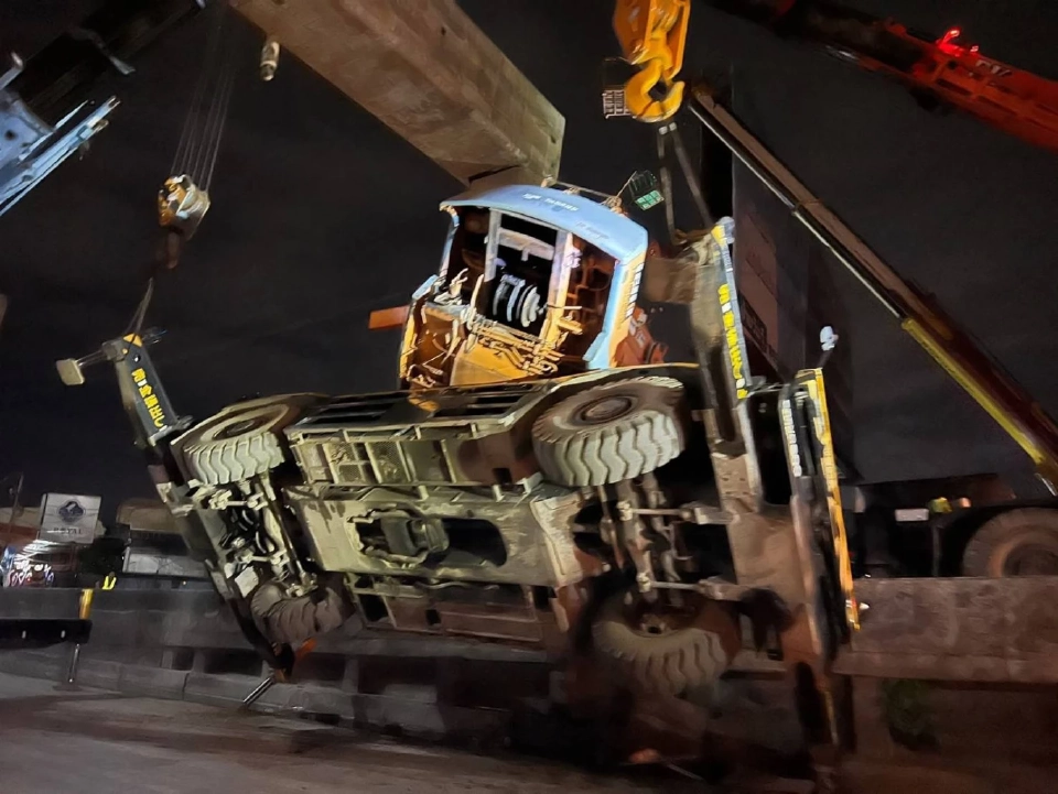 พระราม 2 รถเครนล้ม