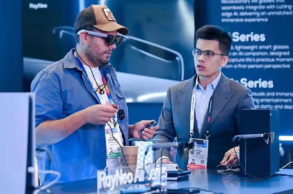 แว่นตา AI ยังไม่พร้อมผลิตแมส ติดปัญหาต้นทุน-ฟีเจอร์ไม่โดน