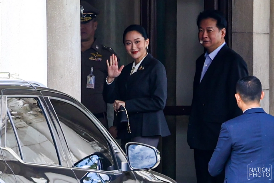 ‘แพทองธาร’ หน้าตาสดใสเข้าทำเนียบ รอลุ้นคำวินิจฉัยศาลรธน.คดีคลิปเสียงฮุนเซน