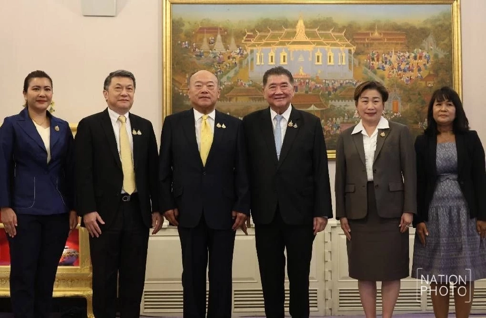 รัฐบาลรับมอบเงิน 50 ล้านจาก 'บีทีเอส' ช่วยเยียวยาผลกระทบชายแดนไทย-กัมพูชา