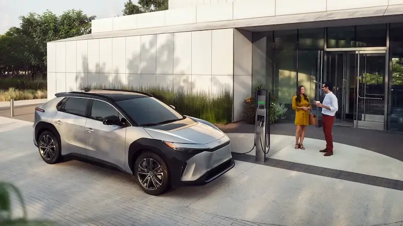 โตโยต้า เปิดตัว Yaris Ativ Hybrid - bZ4X EV ทำราคาใหม่