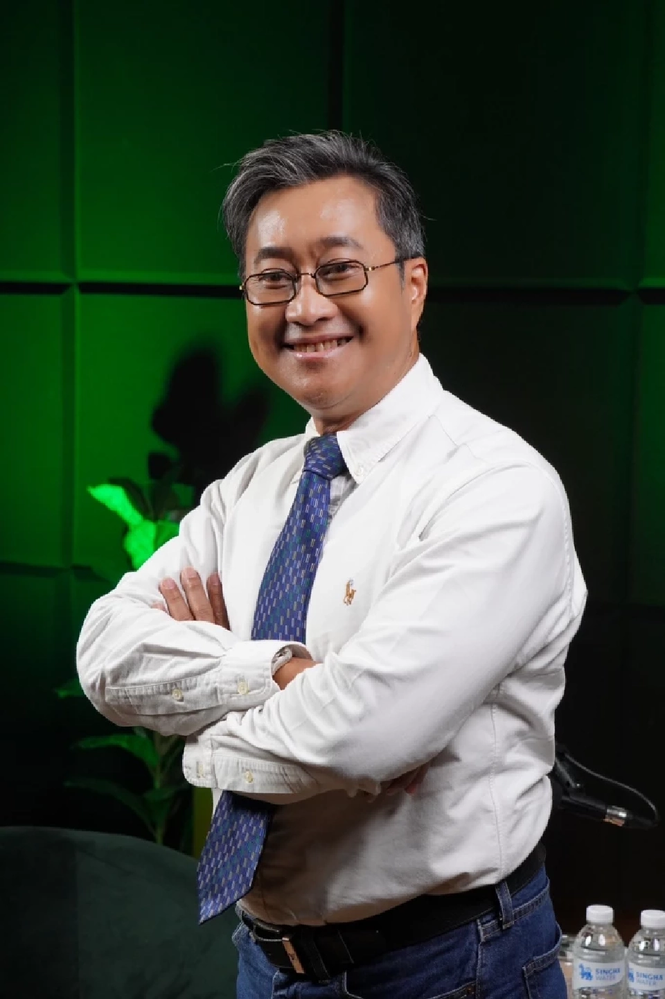 รองศาสตราจารย์ ดร.อัทธ์ พิศาลวานิช นักวิชาการอิสระและผู้เชี่ยวชาญเศรษฐกิจระหว่างประเทศและอาเซียน 