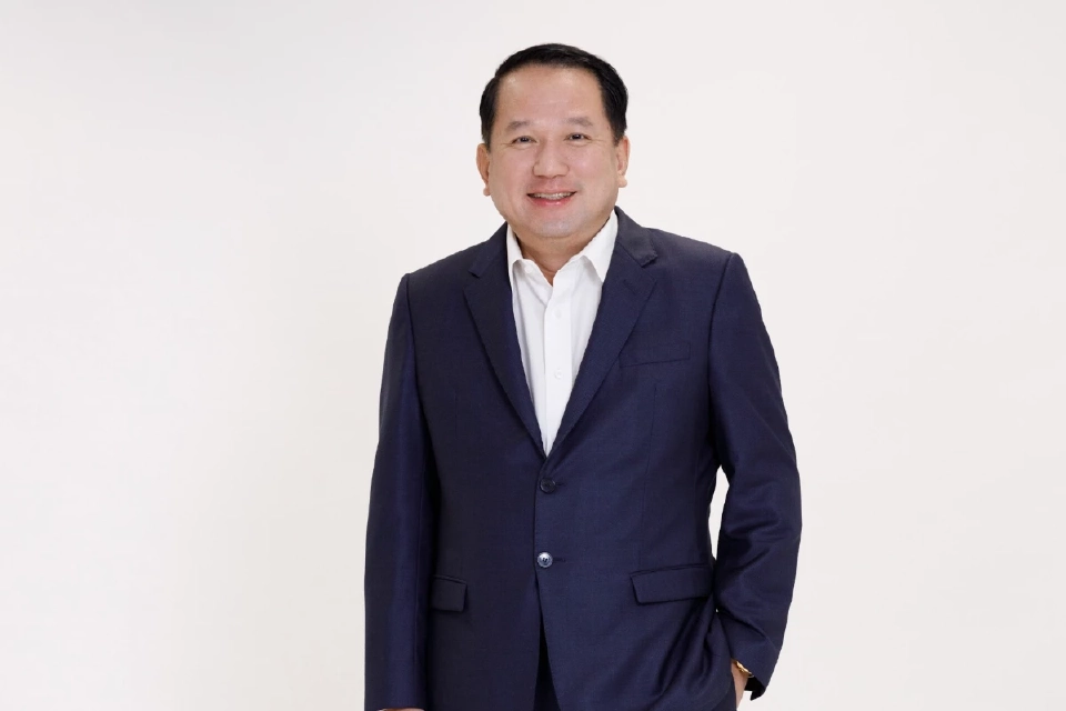 นายประเสริฐ แต่ดุลยสาธิต นายกสมาคมอาคารชุดไทย