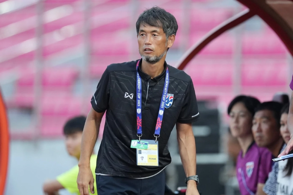 &quot;ฟูโตชิ อิเคดะ&quot; หัวหน้าผู้ฝึกสอน ฟุตบอลหญิงทีมชาติไทย 