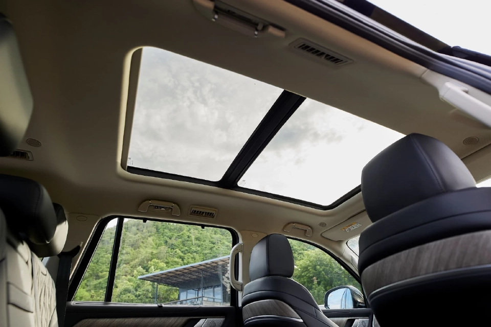 NEW GWM TANK 500 DIESEL รุ่น Black Warrior มาตรฐานใหม่ SUV Premium  7 ที่นั่ง