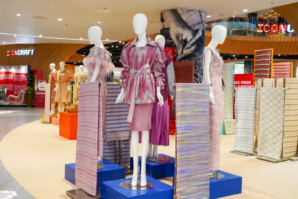 “Future Fashion มหัศจรรย์แห่งเส้นใย 2025” ผ้าไทยก้าวสู่เวทีแฟชั่นโลก